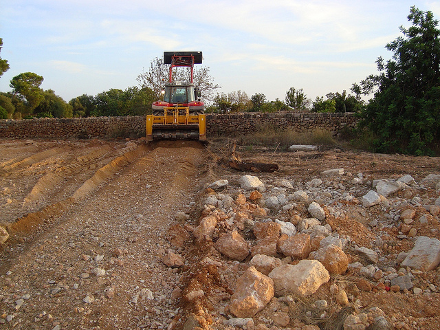 Zerkleinern großen Steinen